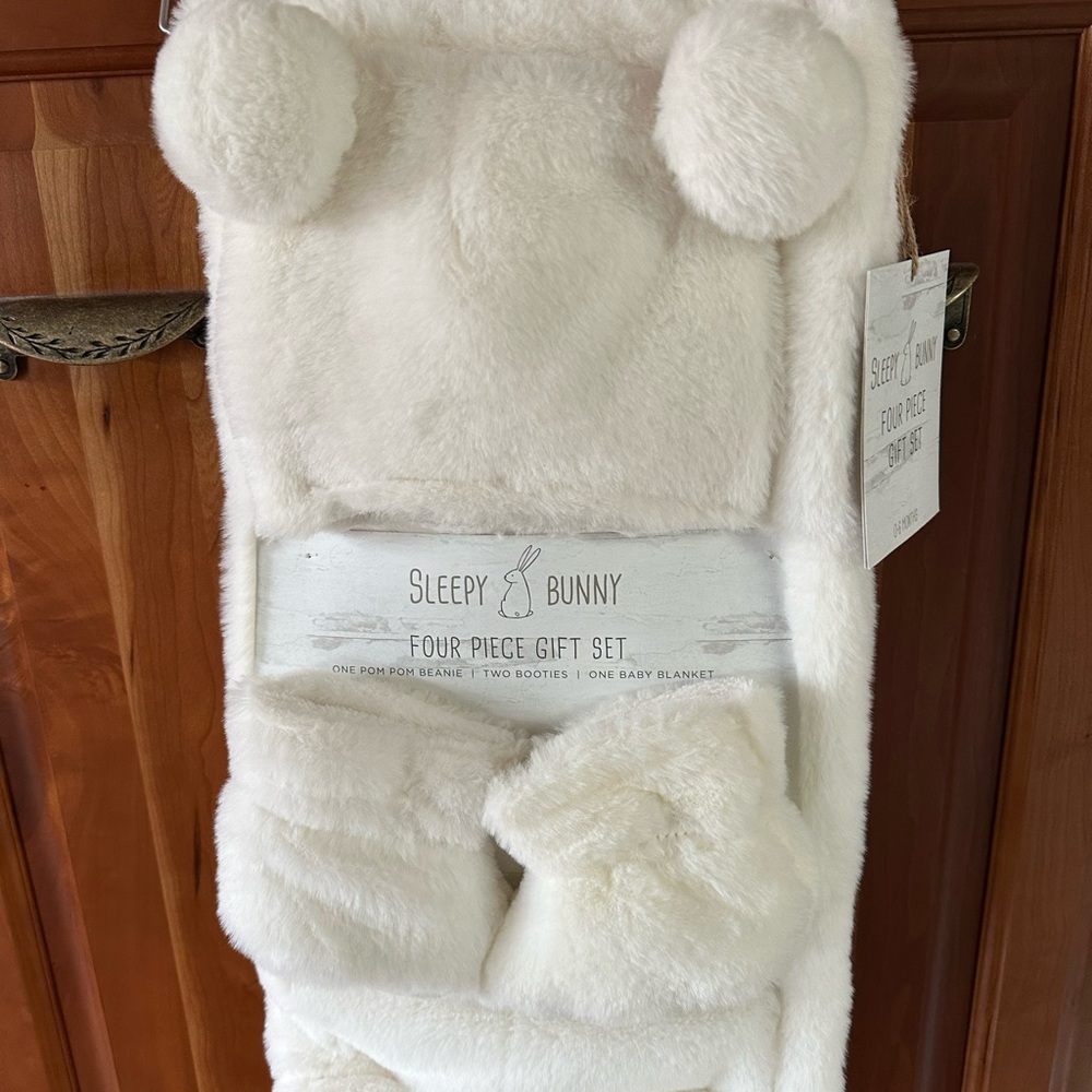 Sleepy Bunny Four-Piece Gift Set in White
